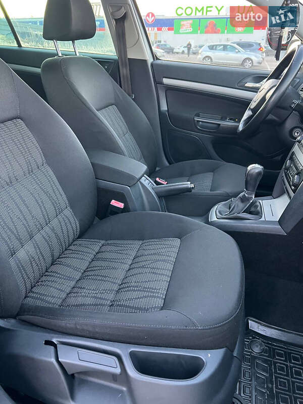 Універсал Skoda Octavia 2009 в Рівному