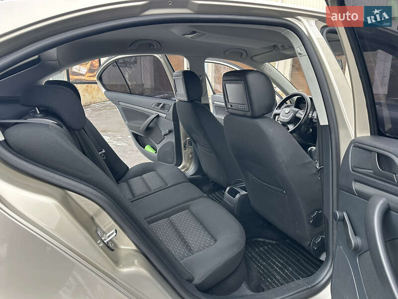 Лифтбек Skoda Octavia 2009 в Виннице