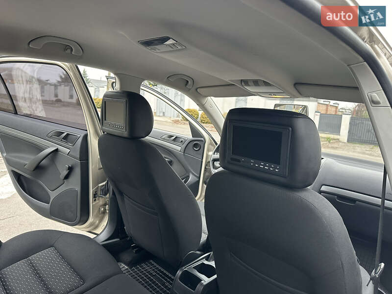 Лифтбек Skoda Octavia 2009 в Виннице