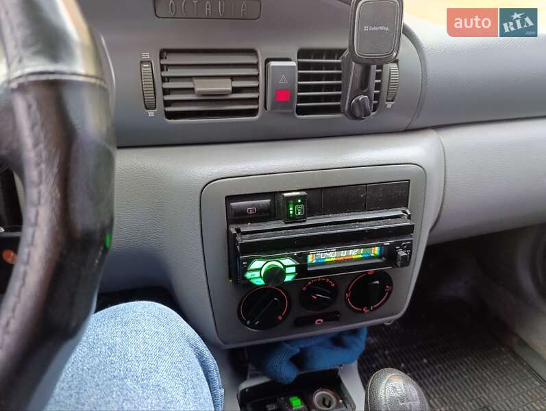 Лифтбек Skoda Octavia 1998 в Виннице