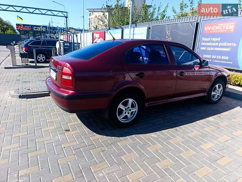 Лифтбек Skoda Octavia 1998 в Виннице