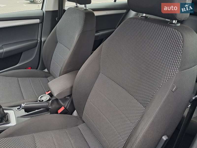 Универсал Skoda Octavia 2016 в Нововолынске