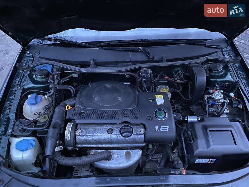 Лифтбек Skoda Octavia 2002 в Херсоне