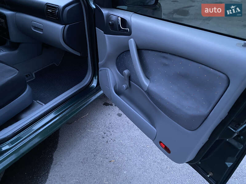 Лифтбек Skoda Octavia 2002 в Херсоне