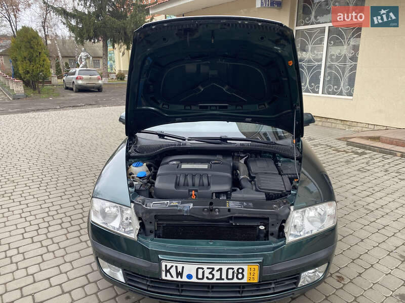 Лифтбек Skoda Octavia 2008 в Ямполе