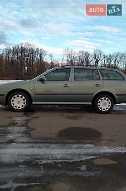 Универсал Skoda Octavia 2003 в Ровно
