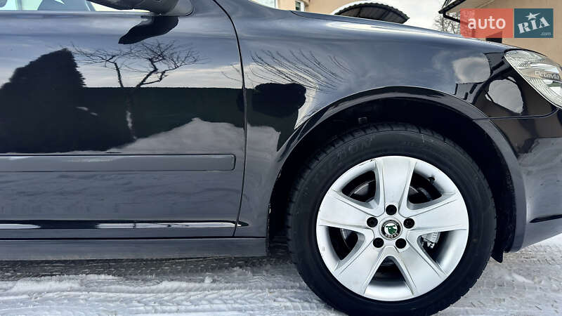 Универсал Skoda Octavia 2013 в Хороле