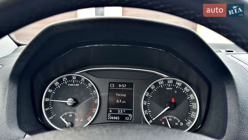 Универсал Skoda Octavia 2013 в Хороле