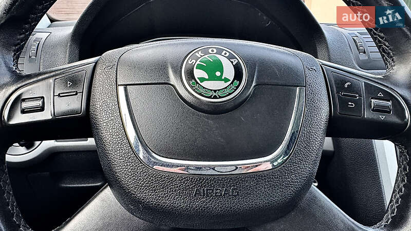 Универсал Skoda Octavia 2013 в Хороле