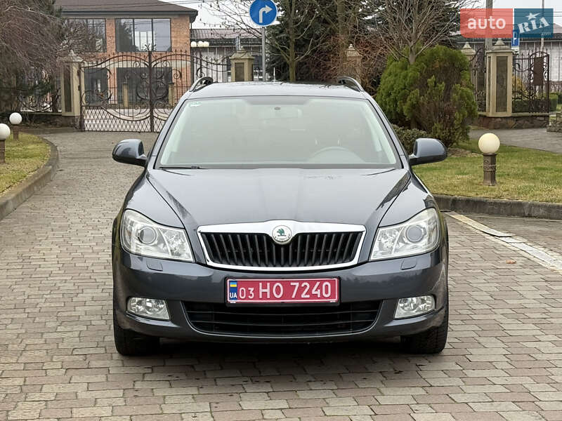 Універсал Skoda Octavia 2011 в Сарнах