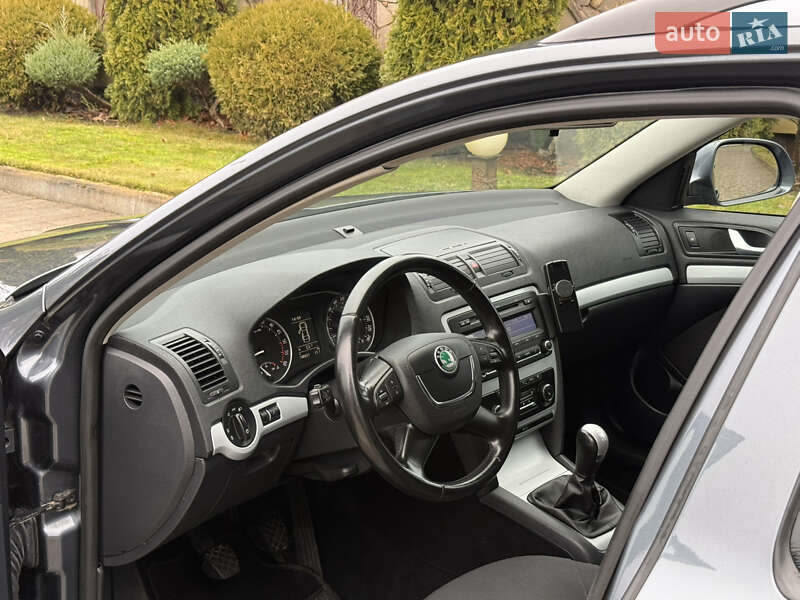 Універсал Skoda Octavia 2011 в Сарнах
