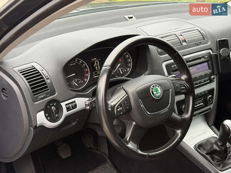 Універсал Skoda Octavia 2011 в Сарнах