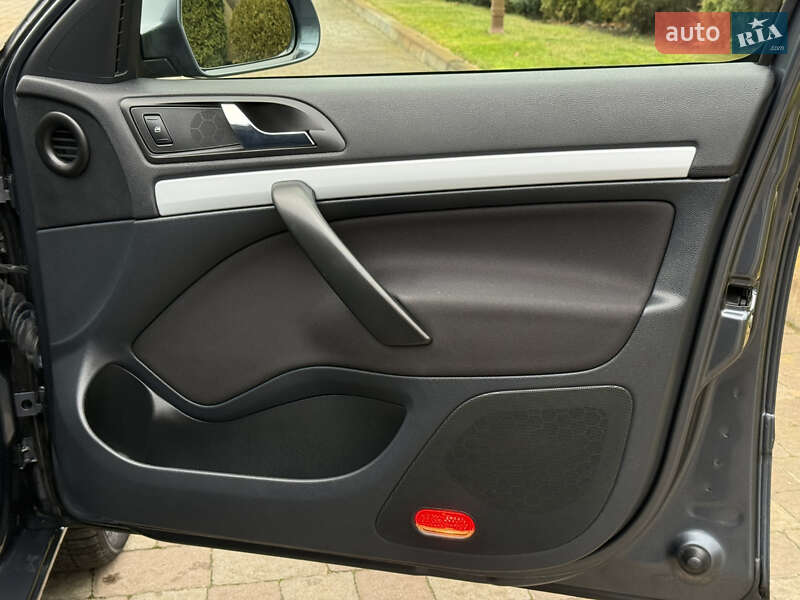 Універсал Skoda Octavia 2011 в Сарнах