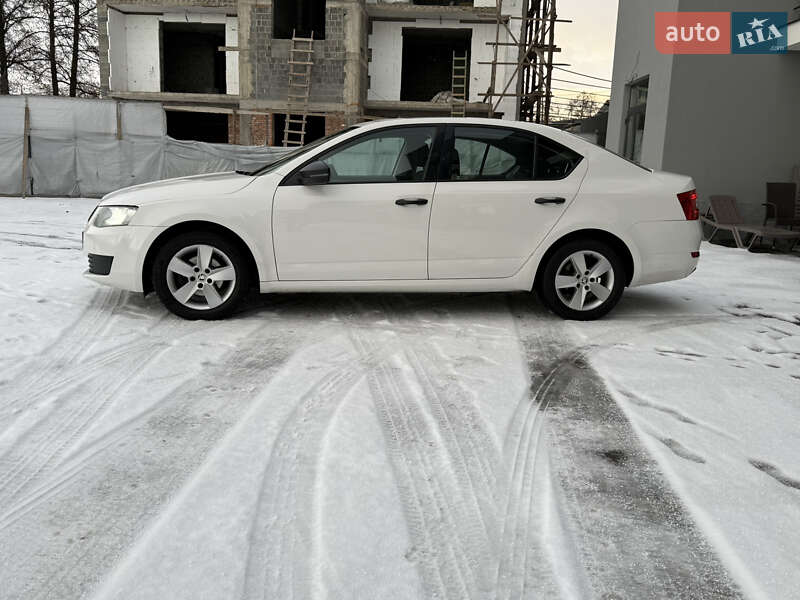 Лифтбек Skoda Octavia 2016 в Иршаве