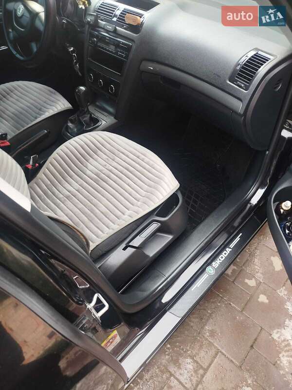 Универсал Skoda Octavia 2011 в Снятине