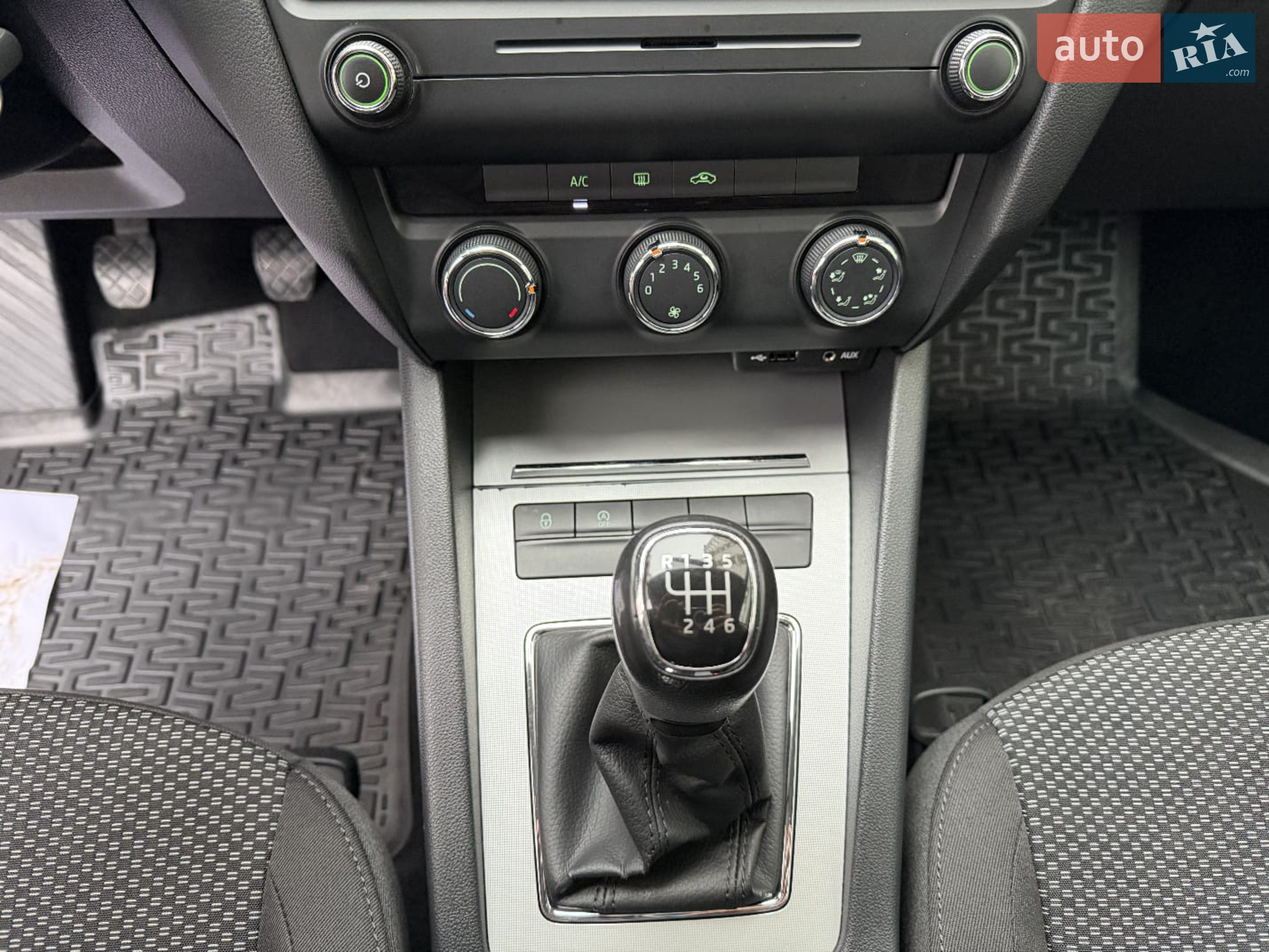 2015 Skoda Octavia - мініатюра 12