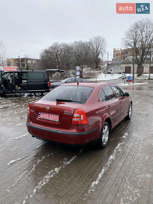 Лифтбек Skoda Octavia 2008 в Ровно