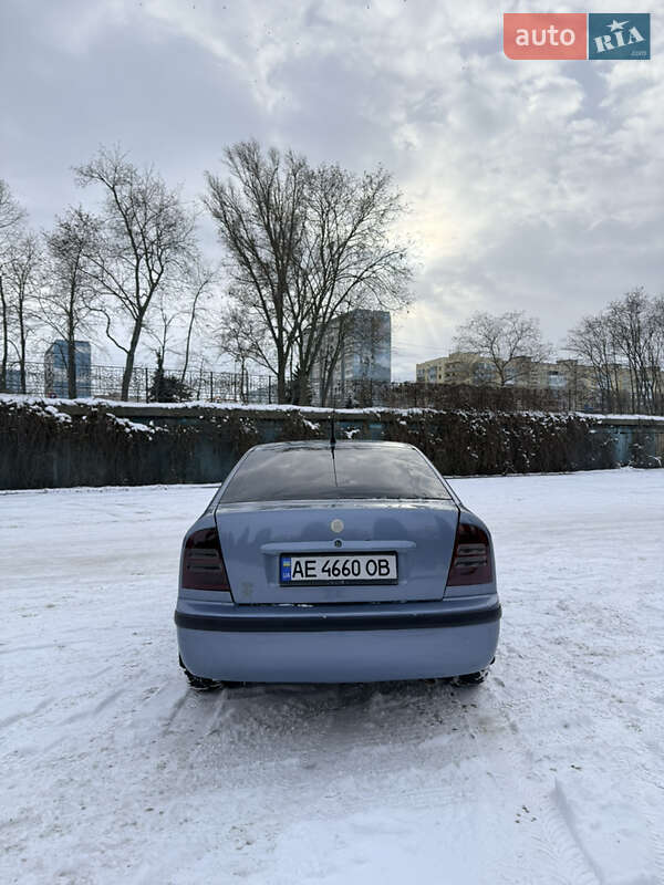 Лифтбек Skoda Octavia 2002 в Днепре