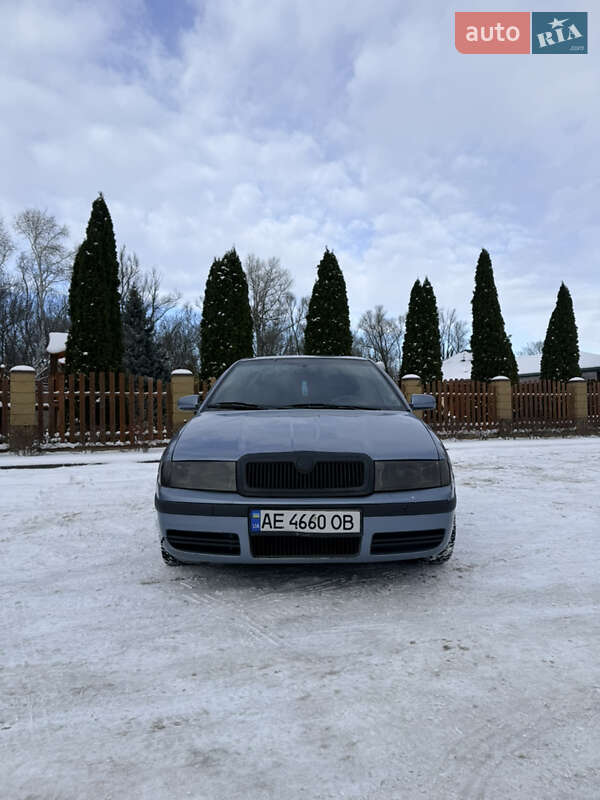 Лифтбек Skoda Octavia 2002 в Днепре