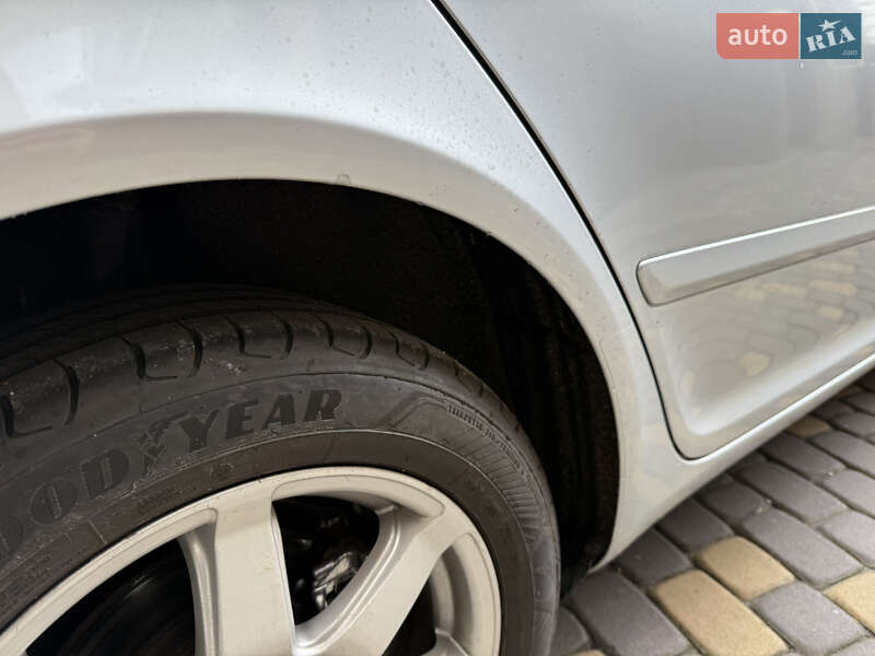 Лифтбек Skoda Octavia 2012 в Виннице