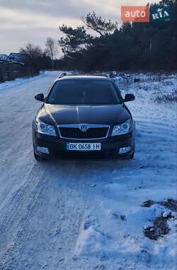 Універсал Skoda Octavia 2011 в Сарнах