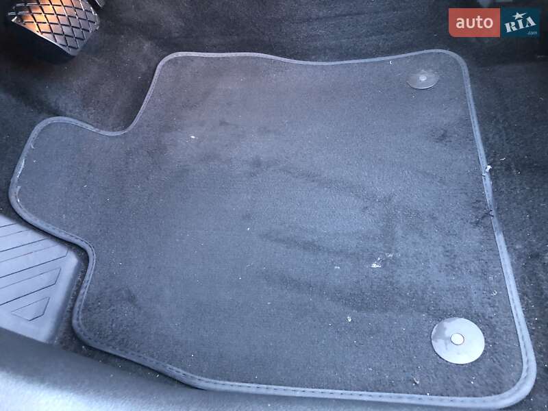 Универсал Skoda Octavia 2015 в Коростене