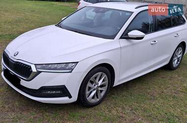 Универсал Skoda Octavia 2021 в Луцке