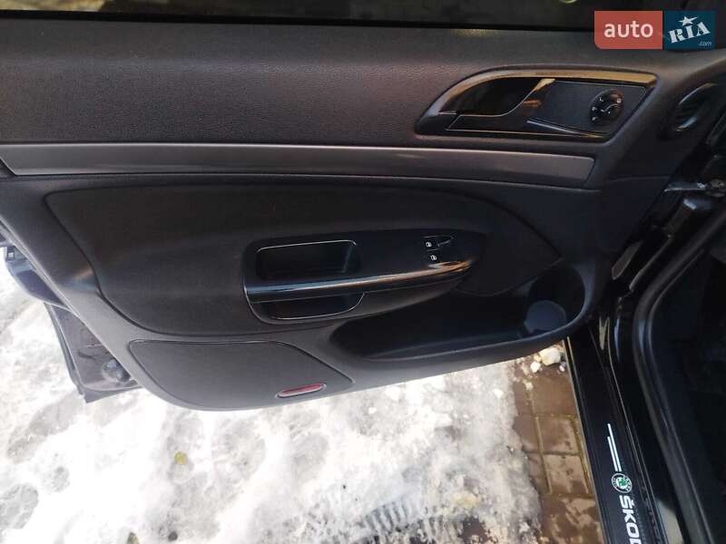 Универсал Skoda Octavia 2011 в Снятине