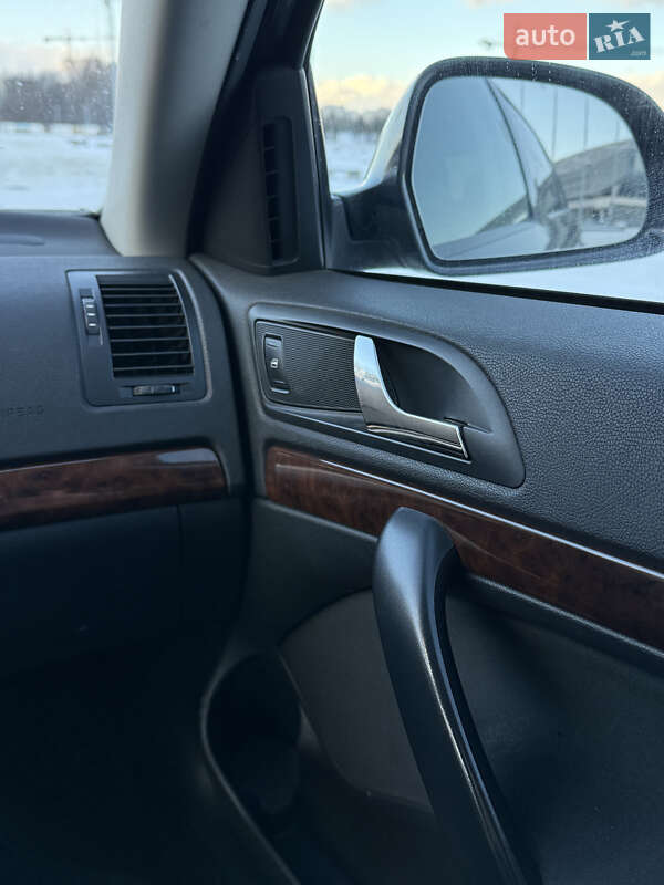 Ліфтбек Skoda Octavia 2011 в Львові