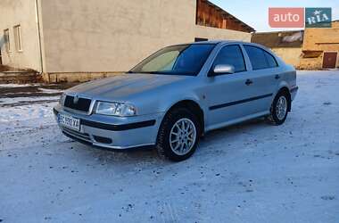 Лифтбек Skoda Octavia 1998 в Буске
