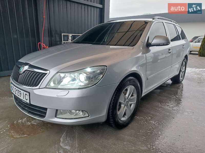 Универсал Skoda Octavia 2012 в Хусте