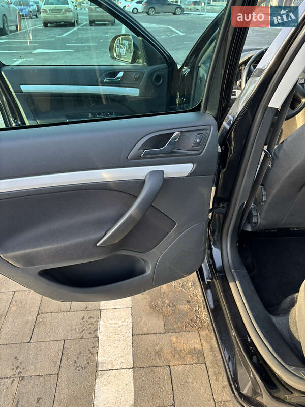 Универсал Skoda Octavia 2010 в Луцке фото 8 Универсал Skoda Octavia 2010 в Луцке