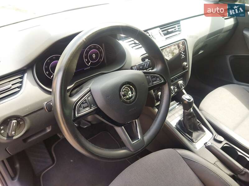 Универсал Skoda Octavia 2019 в Звягеле фото 11 Универсал Skoda Octavia 2019 в Звягеле