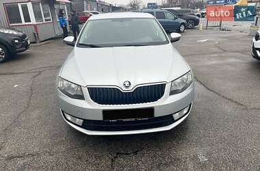 Лифтбек Skoda Octavia 2016 в Запорожье