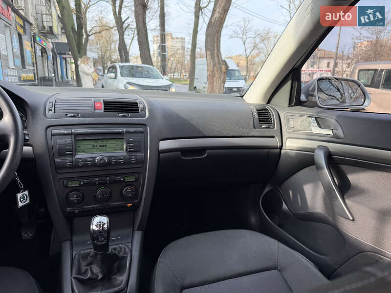 Лифтбек Skoda Octavia 2006 в Николаеве