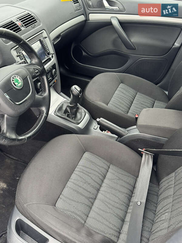 Универсал Skoda Octavia 2011 в Луцке