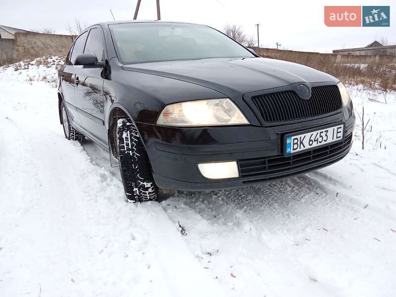 Лифтбек Skoda Octavia 2007 в Остроге