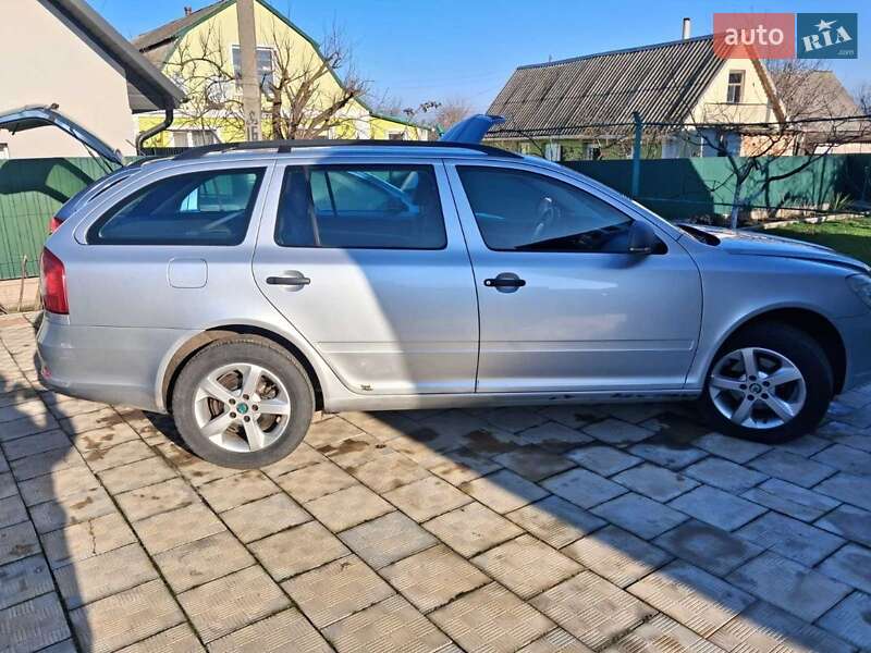 Універсал Skoda Octavia 2009 в Тетієві фото Універсал Skoda Octavia 2009 в Тетієві