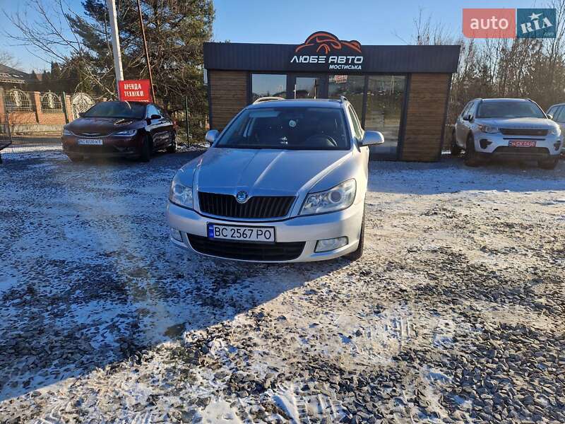 Универсал Skoda Octavia 2012 в Мостиске