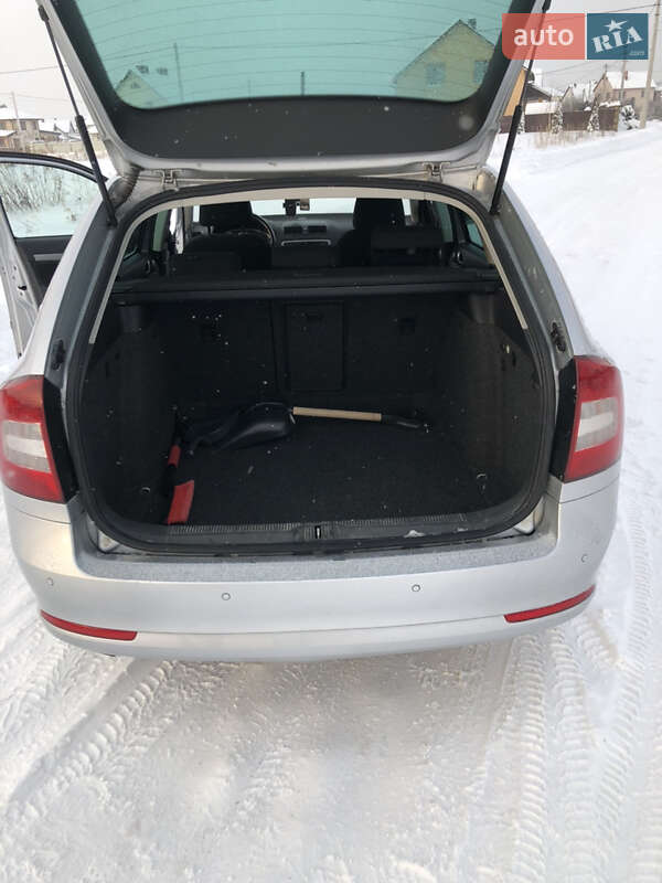 Универсал Skoda Octavia 2012 в Бродах