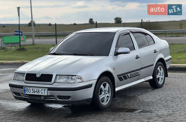 Ліфтбек Skoda Octavia 1999 в Радивиліві