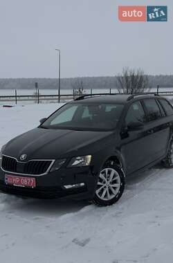 Универсал Skoda Octavia 2019 в Радивилове