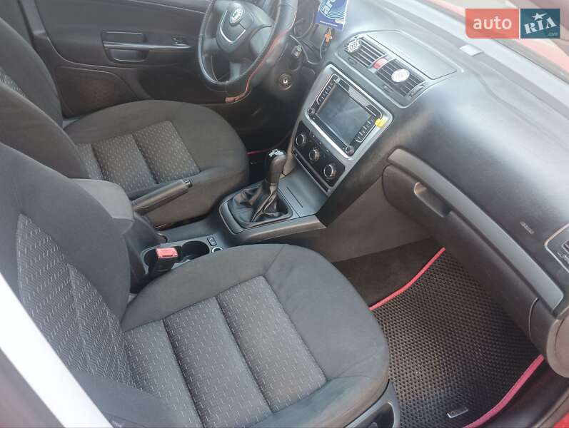 Лифтбек Skoda Octavia 2012 в Смеле фото 11 Лифтбек Skoda Octavia 2012 в Смеле