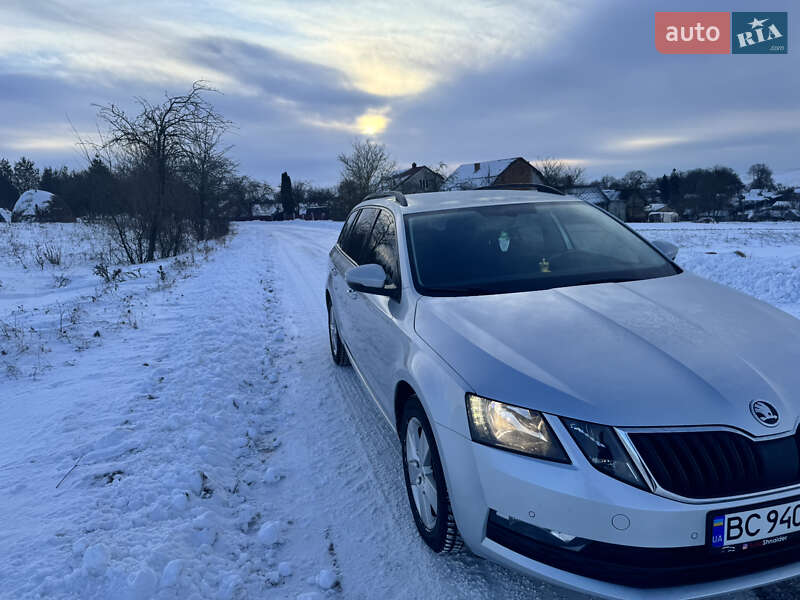 Универсал Skoda Octavia 2020 в Золочеве