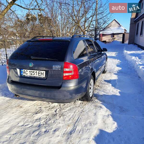 Універсал Skoda Octavia 2008 в Локачах