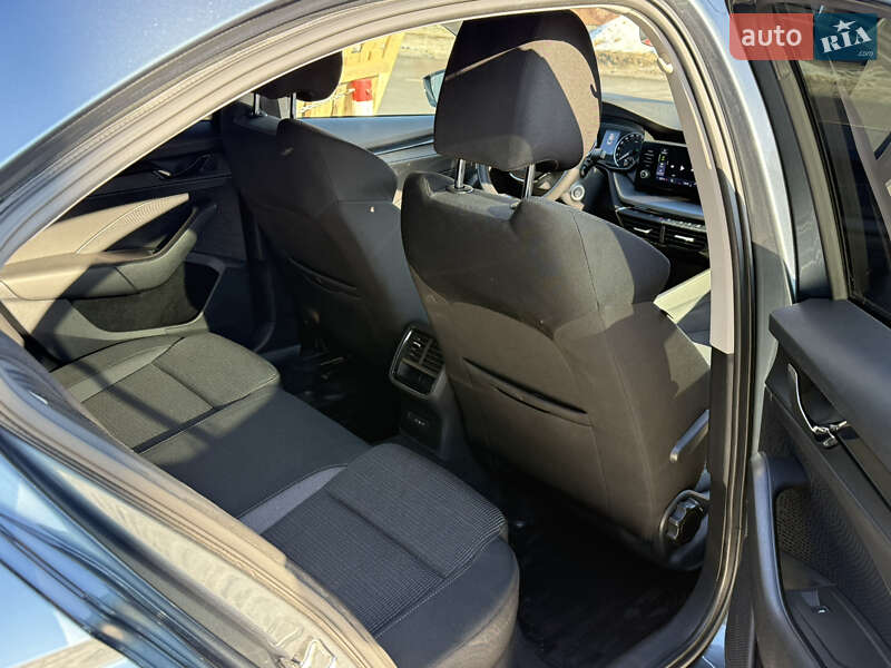 Лифтбек Skoda Octavia 2020 в Ужгороде