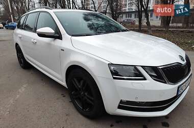 Универсал Skoda Octavia 2020 в Тернополе