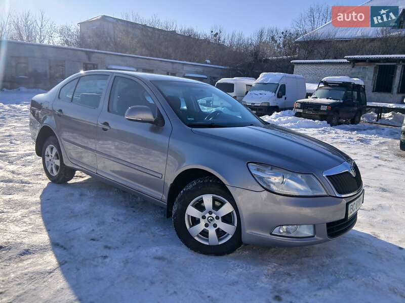 Лифтбек Skoda Octavia 2009 в Калуше