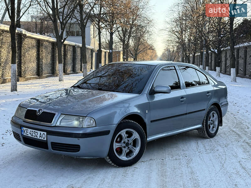 Лифтбек Skoda Octavia 2005 в Днепре