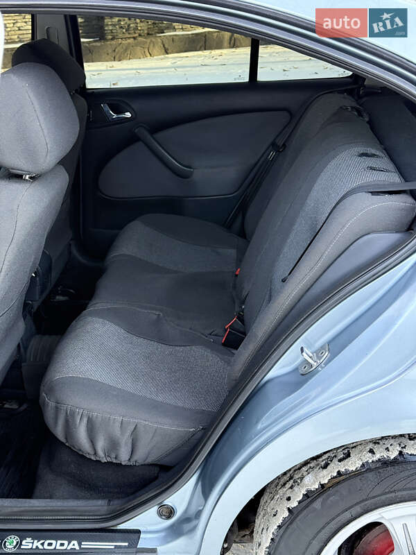 Лифтбек Skoda Octavia 2005 в Днепре